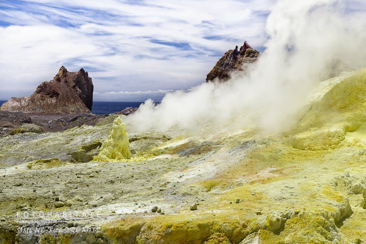 a-0265-fumerole-white-island-volcano-new-zealand