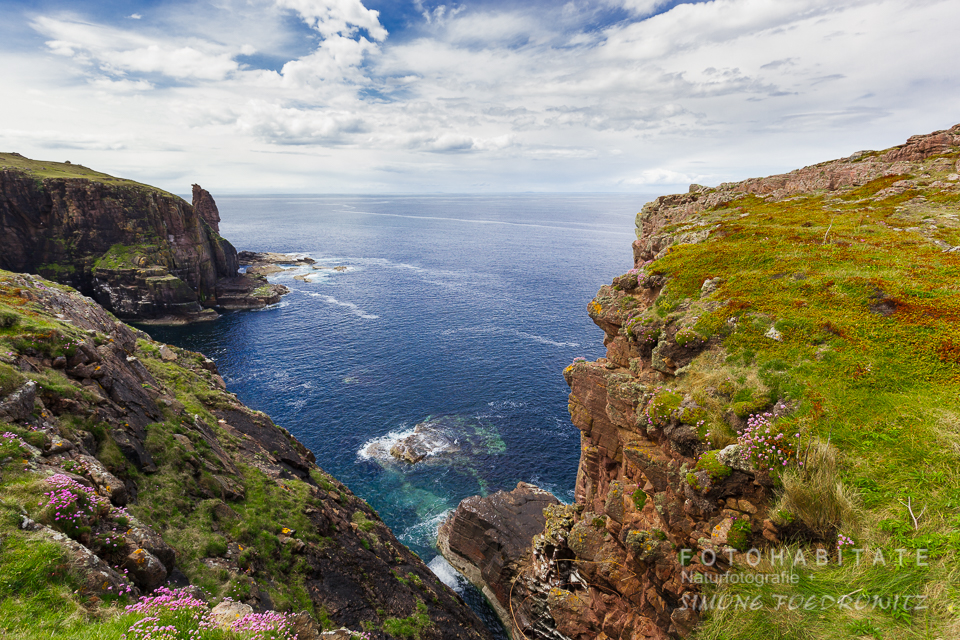 Aussicht Küste von Felsen auf das Meer
